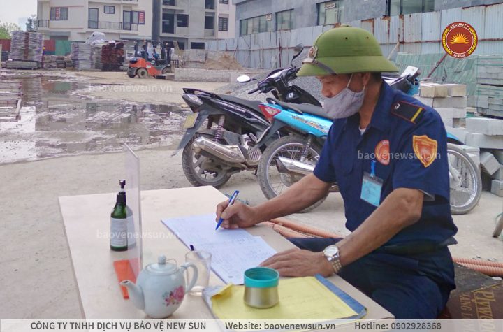 Làm sao để người bảo vệ ở Hà Nội nhanh thích nghi với công việc?