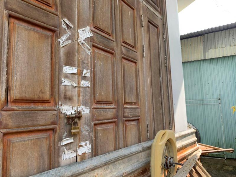giay-niem-phong-thi-hanh-an-bi-bong-troc